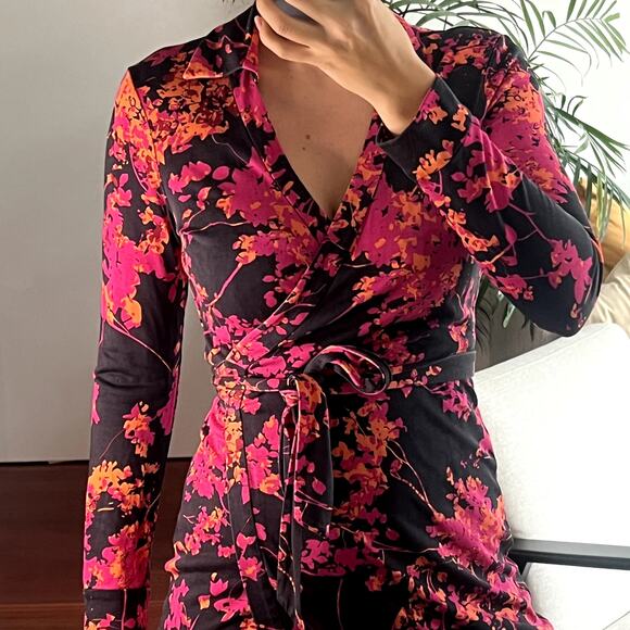 DVF Diane von Furstenberg Jeanne Silk Jersey Wrap Mini Dress Pink Floral 6 - Picture 2 of 10